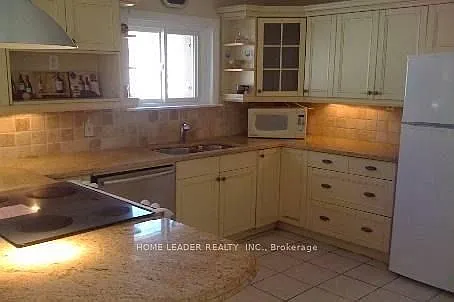 21 Franklin Ave — Photo 18