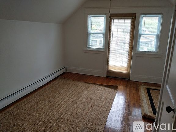 2nd image of 607 Lasalle Ave Floor 2