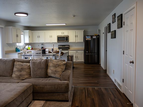 5th image of 74 S 1100th St W