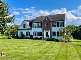 12 Bittersweet Dr, Cochranville, PA 19330