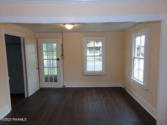 3rd image of 732 Rosalie St