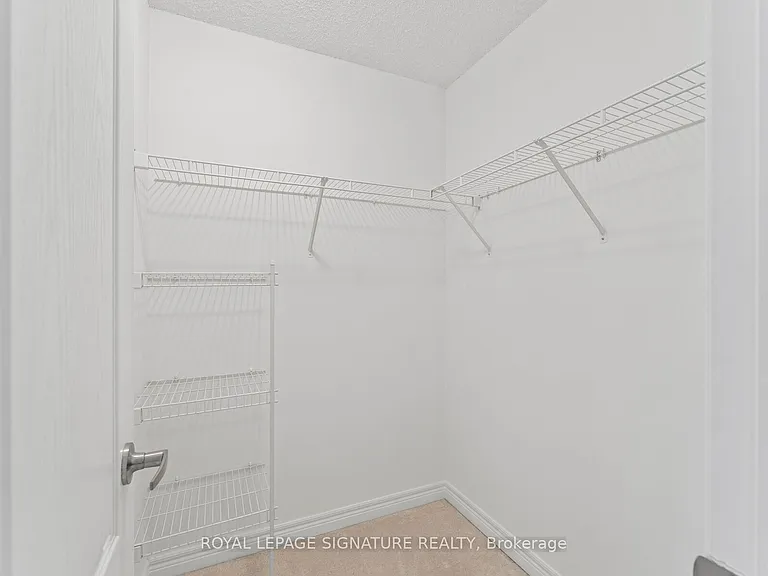 212 Eglinton Ave E #1411 — Photo 16
