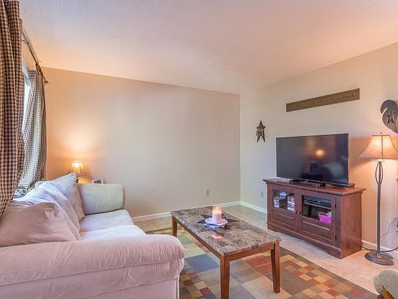 5th image of 129 Towneview Estates Dr APT 2