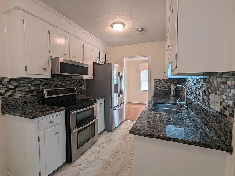 4356 Cheviot Dr — Photo 5