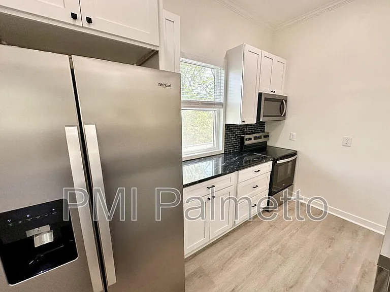 1121 Zeigler St #B — Photo 8