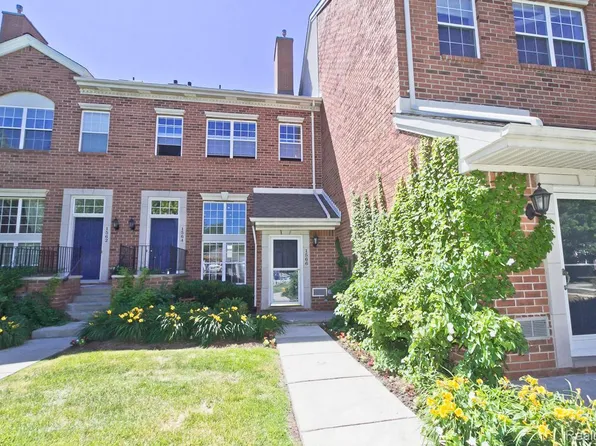 1566 Maryland Club Dr, Royal Oak, MI 48067