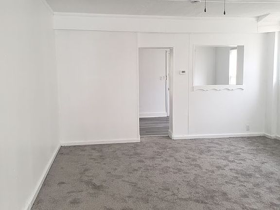 5th image of 209 Cedar Ave