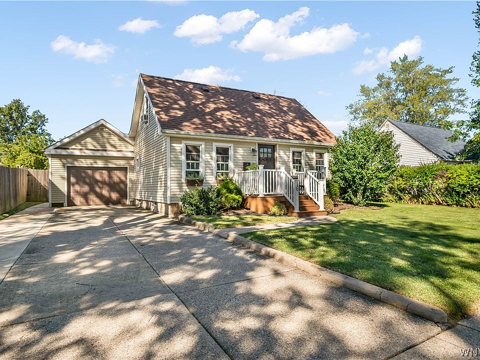 1st image of 16 Cloverdale Rd