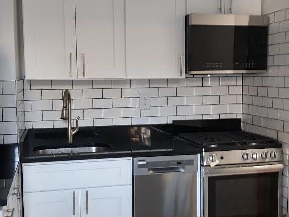 5th image of 3276 32nd St APT 2A