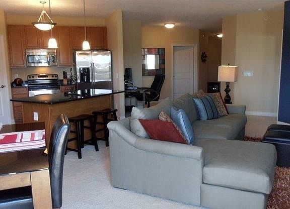 3rd image of 567 Riverpointe Dr Unit 6