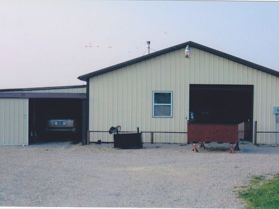 3rd image of 3000 Township Road 138 NW