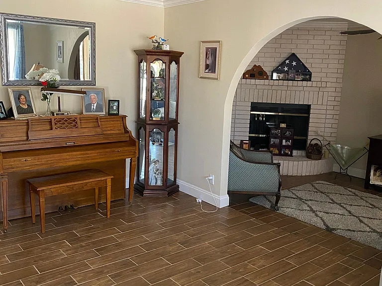 7116 Orange Tree Ln — Photo 8