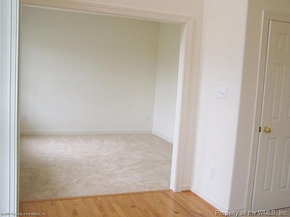 2nd image of 8491 Ashington Way