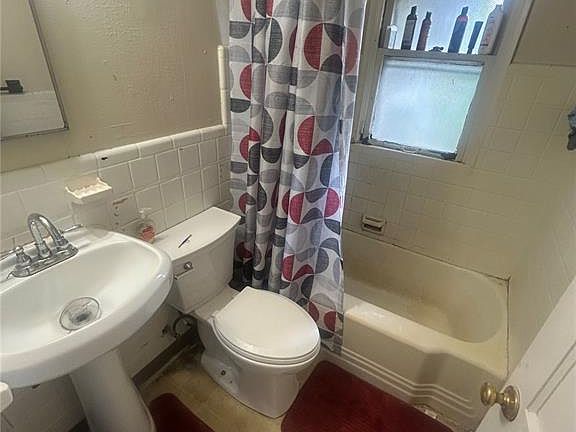 4th image of 7516 Balfour Dr