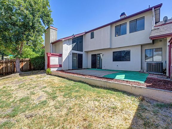 5th image of 1 Pasture Ct