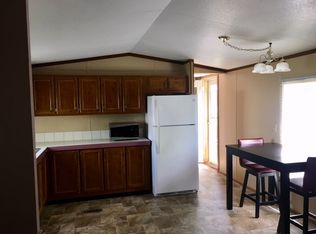 112 Valley Rose Dr, Freeport, IL 61032