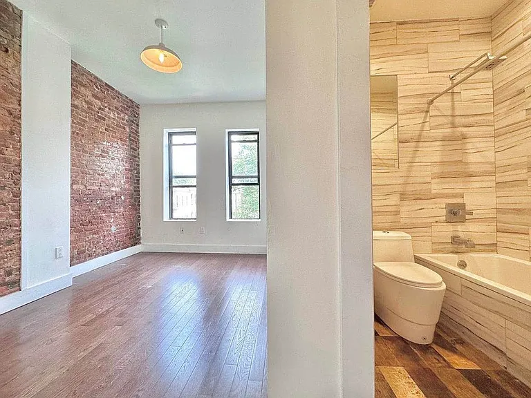 507 Central Ave #2L — Photo 4