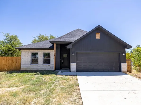 109 Brown St, Alvarado, TX 76009