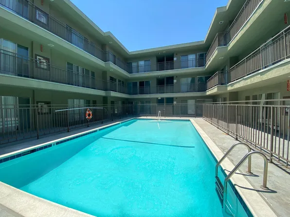 511 N Kenmore