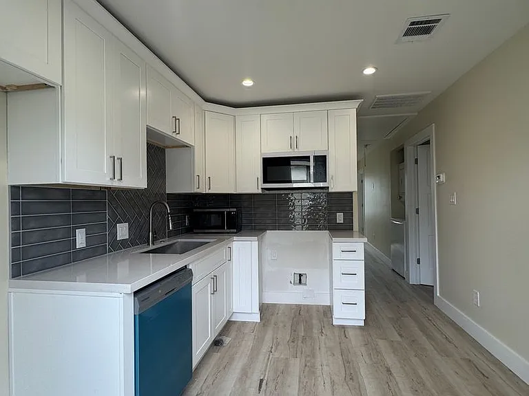7316 Lasalette St — Photo 9