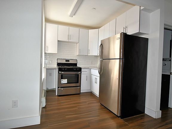 3rd image of 1019 Southern Blvd APT 5A