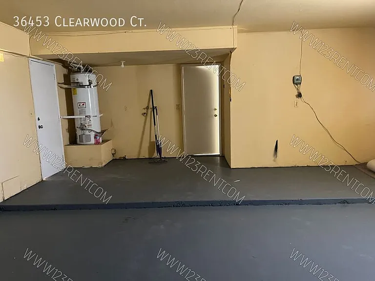 36453 Clearwood Ct — Photo 10