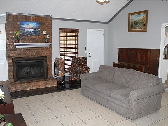 5th image of 7301 Whitfield Ct