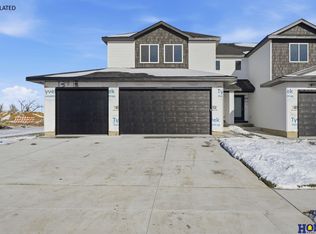 8921 Peregrine Rd, Lincoln, NE 68505