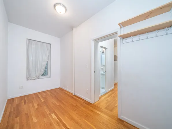 327 Edgecombe Avenue image 5 of 7