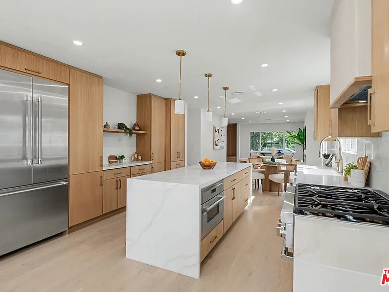 2831 Overland Ave — Photo 11