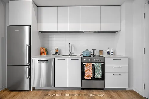 101 Roehampton Ave #2211 Photo 1