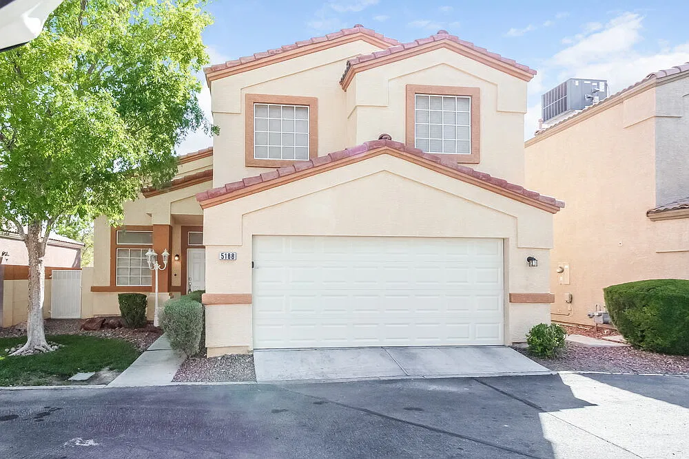 4 bed, 3.0 bath, 1594 sqft, $2,110 — Photo 1
