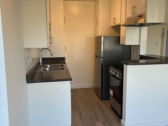 5th image of 1843 7th St APT 6
