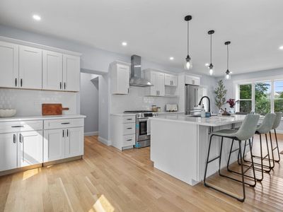 3 Marjorie St, Groveland, MA, 01834