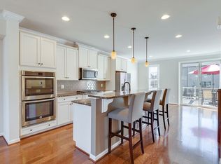 6642 Bartrams Forest Ln, Haymarket, VA 20169