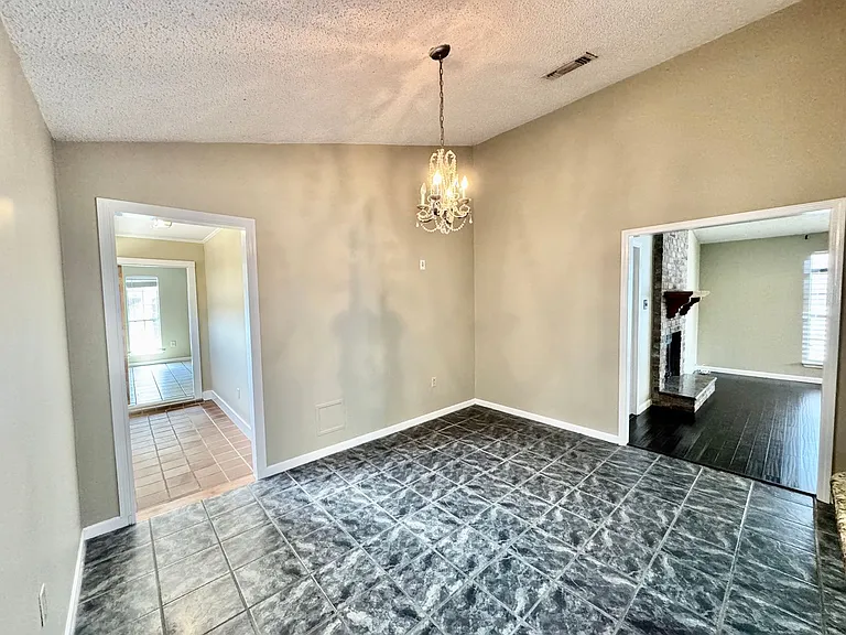 10734 Erin Vale Ave — Photo 8