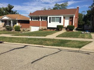 5715 Windview Dr, Cincinnati, OH 45248
