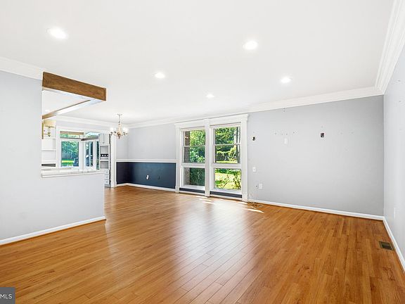 3rd image of 3520 Chiswick Ct Unit 37-C