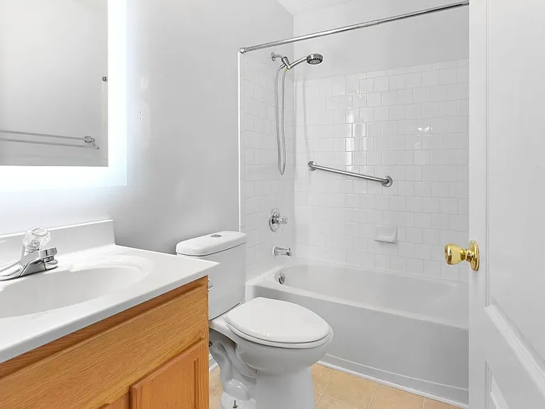 9958 Royal Commerce Pl #MAIN — Photo 8