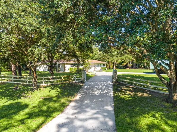 8645 Square Lake Drive, Palm Beach Gardens, FL 33418