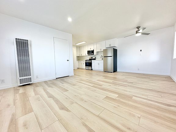 3rd image of 14013 S Budlong Ave #210