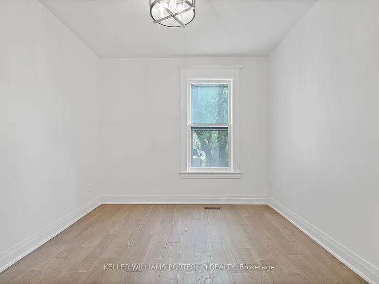 35 Humberside Ave #2 — Photo 24