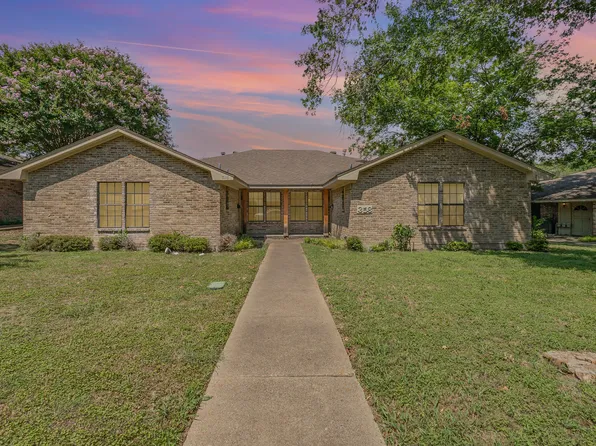 356/358 Park Brook Dr, Dallas, TX 75218