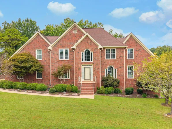 309 Shadow Walk Dr, Chattanooga, TN 37421
