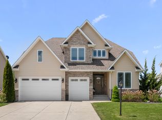 2015 Terreno Dr, Chesterton, IN 46304