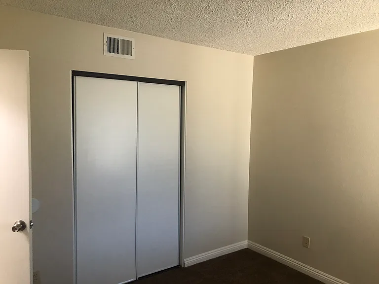 44138 Kirkland Ave — Photo 32