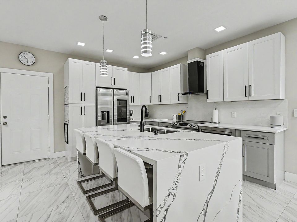 1st image of 2937 CASCADA ISLES Way