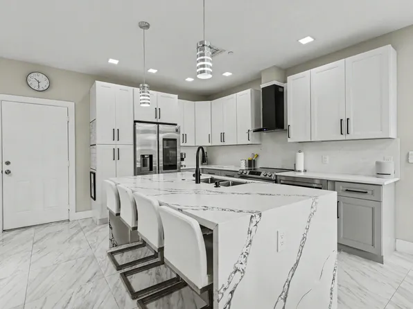 2937 CASCADA ISLES Way, Cooper City, FL 33024