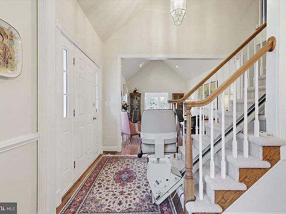 4th image of 159 Sawgrass Dr