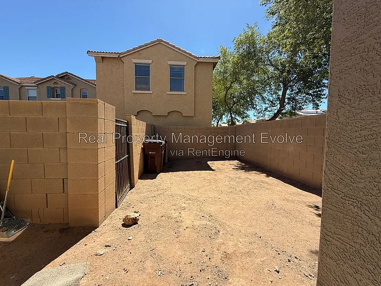 9503 N 82nd Ln — Photo 31